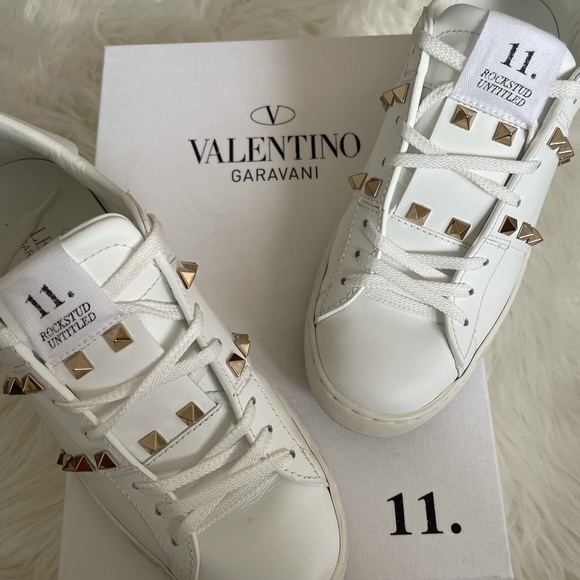 AUTHENTIC Valentino Garavani rock stud sneakers - Picture 1 of 9